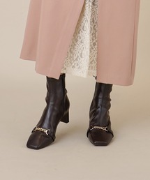 チェーンディテールショートブーツ