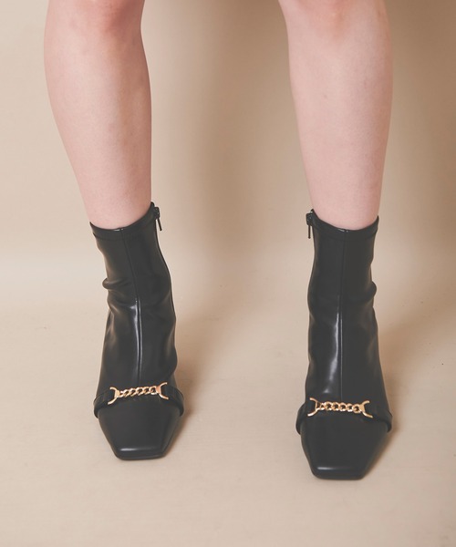 31 Sons de mode（トランテアン　ソン　ドゥ　モード）の「チェーンディテールショートブーツ（ブーツ・レディース・ブラック/ベージュ/ブラウン・S/M/L）」の7枚目の写真