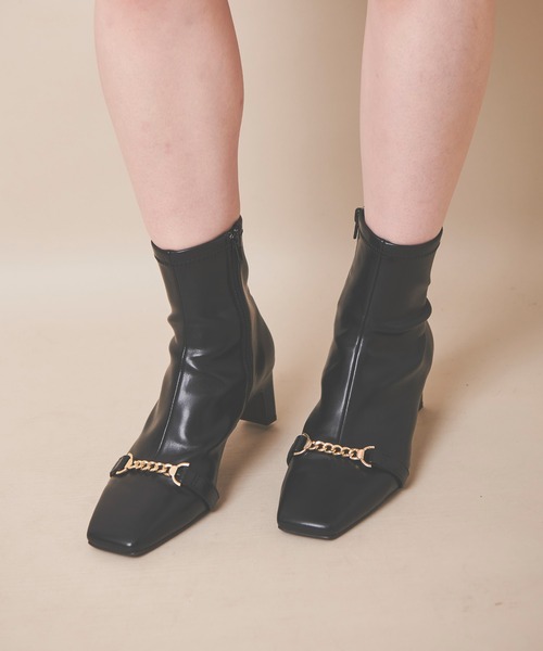 31 Sons de mode（トランテアン　ソン　ドゥ　モード）の「チェーンディテールショートブーツ（ブーツ・レディース・ブラック/ベージュ/ブラウン・S/M/L）」の8枚目の写真