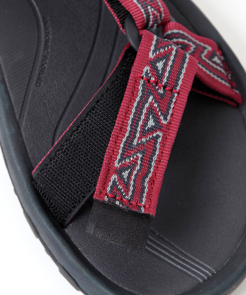 Teva（テバ）の「Teva HURRICANE XLT M（サンダル・メンズ・ブラック/レッド・26/27/25）」の13枚目の写真