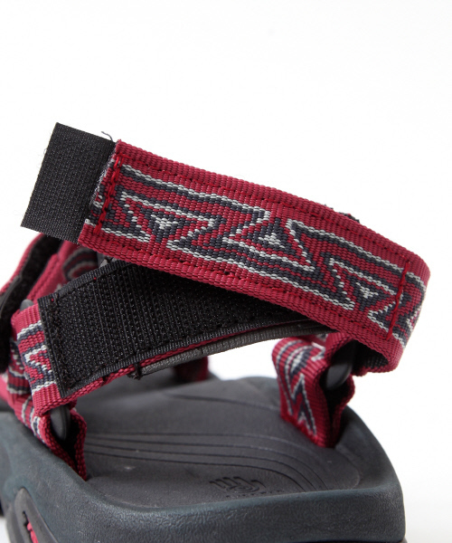 Teva（テバ）の「Teva HURRICANE XLT M（サンダル・メンズ・ブラック/レッド・26/27/25）」の17枚目の写真