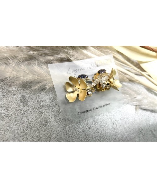 tone(トーン)の「【Lagrea ribbon】マットフラワーとパープルビジューのイヤリング(MA)(イヤリング・レディース・ゴールド系その他・FREE)」の4枚目の写真
