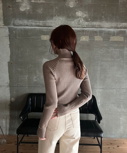 cona(コナ)の「【ZOZO限定】タートルリブニット(ニット/セーター・レディース・グレイッシュベージュ/テラコッタ/ベージュ・FREE)」の20枚目の写真