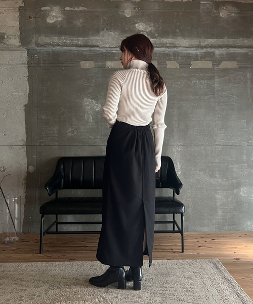 cona(コナ)の「【ZOZO限定】タートルリブニット(ニット/セーター・レディース・グレイッシュベージュ/テラコッタ/ベージュ・FREE)」の8枚目の写真