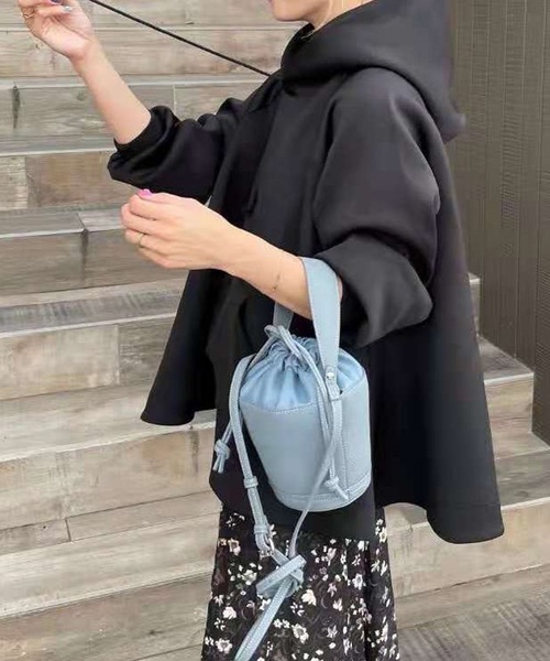 LUGG NAGG(ラグナグ)の「Aラインダブルフェイスパーカー(パーカー・レディース・ホワイト/ベージュ/ブラック・M)」の2枚目の写真