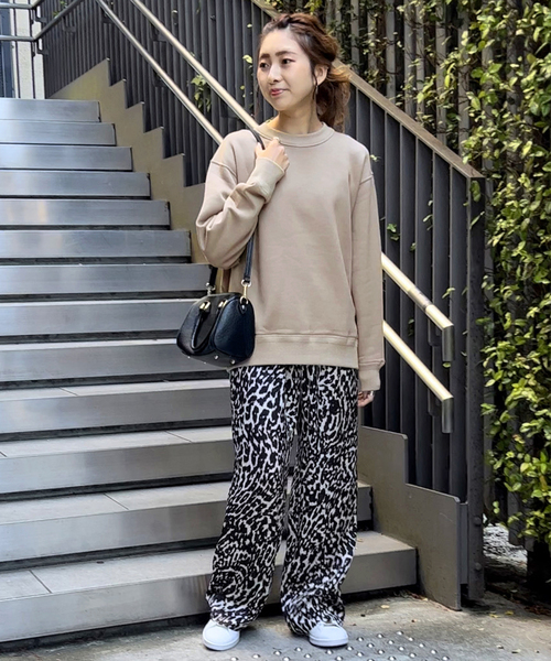 ESLOW（エスロー）の「【ESLOW/エスロー】 SWEAT SHIRT（スウェット・レディース・ベージュ/ネイビー・FREE）」の10枚目の写真