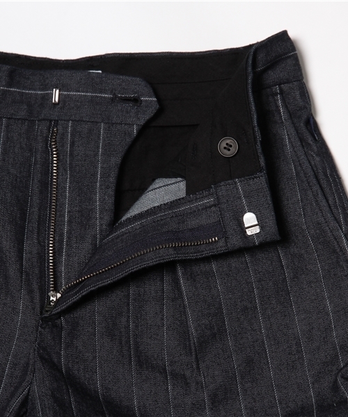 EDIFICE(エディフィス)の「◇PRODUCT F ライトモチーフデニム1タック クロップドパンツ(その他パンツ・メンズ・ネイビー/ダークブルー・42/44/46/48/50)」の4枚目の写真