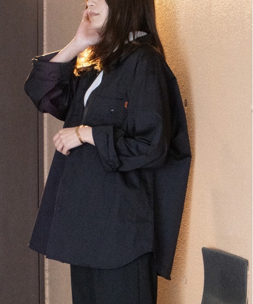 UNIVERSAL OVERALL(ユニバーサルオーバーオール)の「ワーカーシャツ / ワーカーズシャツ / ビッグシャツ / WORKER's SHIRT(シャツ/ブラウス・メンズ・ブラック/ベージュ/セージグリーン・M/XL/L)」の6枚目の写真