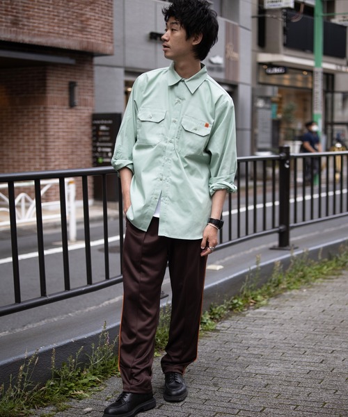 UNIVERSAL OVERALL(ユニバーサルオーバーオール)の「ワーカーシャツ / ワーカーズシャツ / ビッグシャツ / WORKER's SHIRT(シャツ/ブラウス・メンズ・ブラック/ベージュ/セージグリーン・M/XL/L)」の19枚目の写真