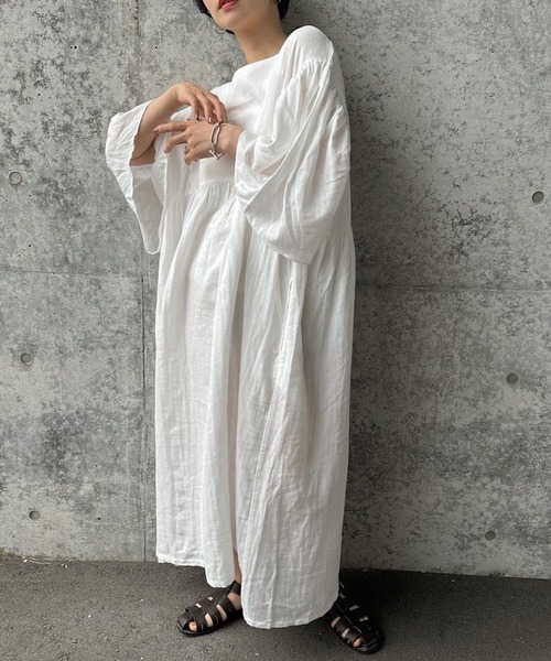 select MOCA by son(セレクトモカバイソン)の「ボリュームスリーブスクエアネックワンピース(ワンピース・レディース・ブラック/ホワイト・FREE)」の5枚目の写真