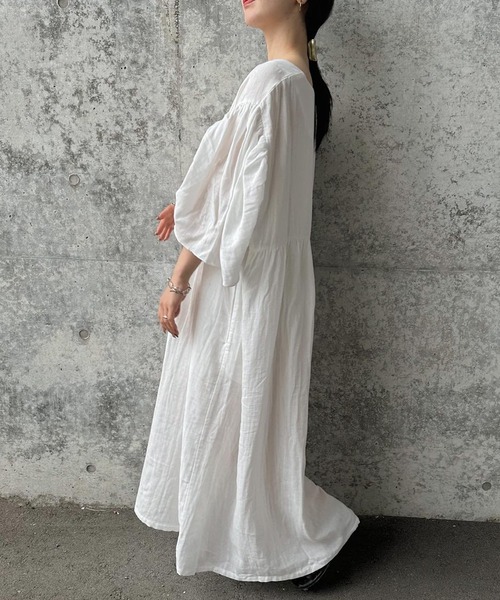 select MOCA by son(セレクトモカバイソン)の「ボリュームスリーブスクエアネックワンピース(ワンピース・レディース・ブラック/ホワイト・FREE)」の8枚目の写真