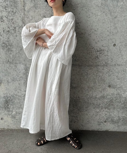 select MOCA by son(セレクトモカバイソン)の「ボリュームスリーブスクエアネックワンピース(ワンピース・レディース・ブラック/ホワイト・FREE)」の10枚目の写真