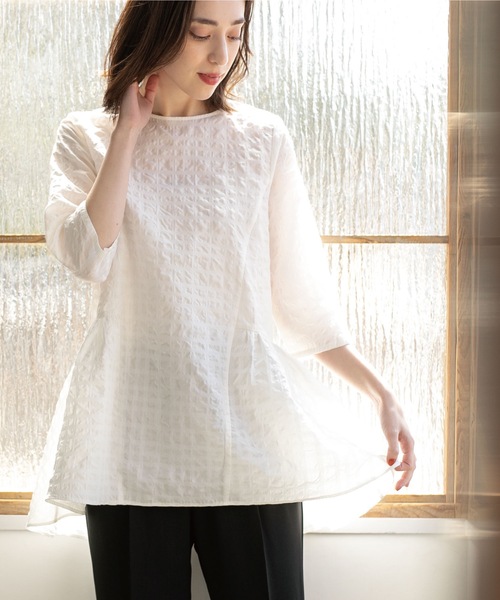 OPAQUE.CLIP（オペークドットクリップ）の「◆サッカーチェック チュニックブラウス【洗える】（チュニック・レディース・ホワイト系/ブルー/ネイビー・40/42/38）」の4枚目の写真