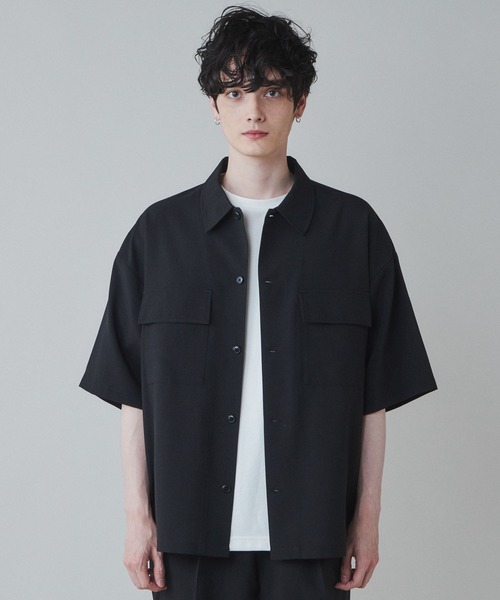 LUCY（ルーシー）の「LUCY/【セットアップ対応】イージーケア フラップポケットBIGシャツ（シャツ/ブラウス・メンズ・ブラック/ブルー/ライトグレー/ブラック系その他・MEDIUM/LARGE）」の19枚目の写真