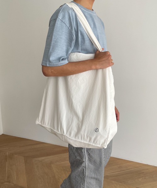 CANAL JEAN（キャナルジーン）の「RCW BLUE LABEL(ブルーレーベル) "BL"刺繍ボストンバッグ（ボストンバッグ・レディース・ホワイト・ONE SIZE）」の10枚目の写真