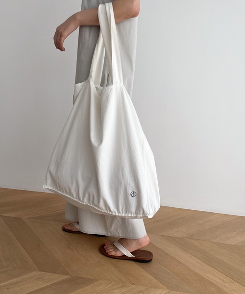 CANAL JEAN（キャナルジーン）の「RCW BLUE LABEL(ブルーレーベル) "BL"刺繍ボストンバッグ（ボストンバッグ・レディース・ホワイト・ONE SIZE）」の11枚目の写真