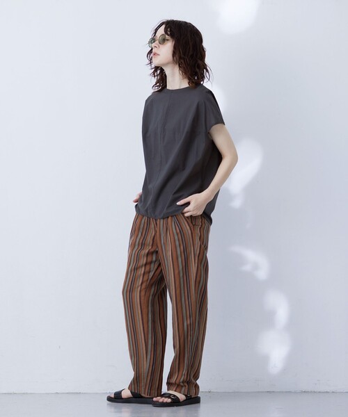 J.PRESS YORK STREET(ジェイプレスヨークストリート)の「【WOMEN】ドルマンブラウス(シャツ/ブラウス・レディース・グレー系/ネイビー系/レッド系/ライトグレー系/ブルー系・F)」の8枚目の写真