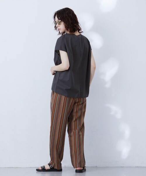 J.PRESS YORK STREET(ジェイプレスヨークストリート)の「【WOMEN】ドルマンブラウス(シャツ/ブラウス・レディース・グレー系/ネイビー系/レッド系/ライトグレー系/ブルー系・F)」の10枚目の写真
