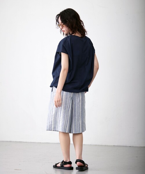 J.PRESS YORK STREET(ジェイプレスヨークストリート)の「【WOMEN】ドルマンブラウス(シャツ/ブラウス・レディース・グレー系/ネイビー系/レッド系/ライトグレー系/ブルー系・F)」の19枚目の写真