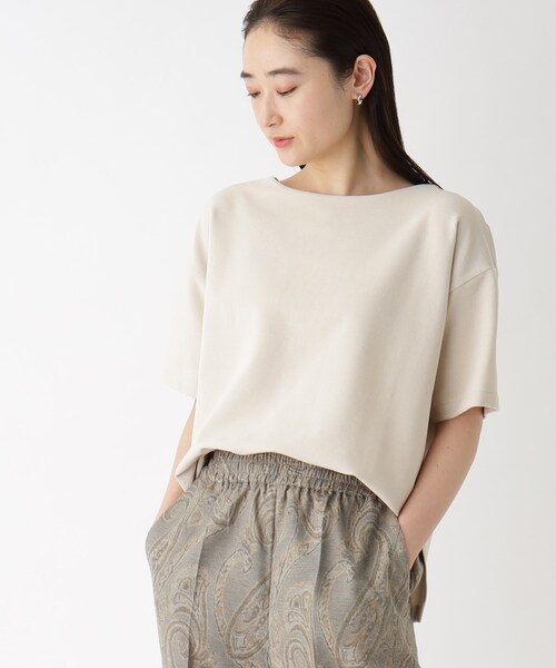 OPAQUE.CLIP（オペークドットクリップ）の「◆ボートネックサイドスリットカットソー【洗濯機洗い可】（Tシャツ/カットソー・レディース・ライトベージュ/ブラック/ダークグリーン/オフホワイト・40/42/38）」の3枚目の写真