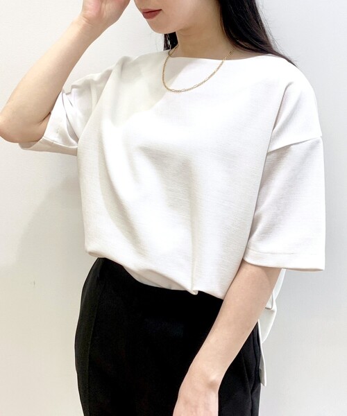 OPAQUE.CLIP（オペークドットクリップ）の「◆ボートネックサイドスリットカットソー【洗濯機洗い可】（Tシャツ/カットソー・レディース・ライトベージュ/ブラック/ダークグリーン/オフホワイト・40/42/38）」の13枚目の写真