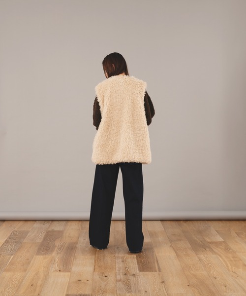 selle glant(セレグランテ)の「FAKE FUR VEST/フェイクファーベスト(ベスト・メンズ・ブラウン/アイボリー・MEDIUM/LARGE)」の8枚目の写真