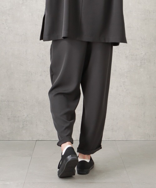 URBAN COLLECTION(アーバンコレクション)の「ドレープツイルワイドパンツ(その他パンツ・メンズ・カーキ/チャコール/ブラック・L/M)」の9枚目の写真