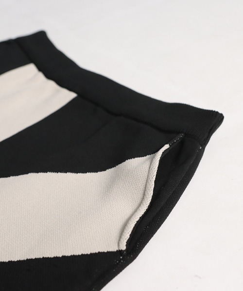 antiqua(アンティカ)の「幾何学柄タイトニットスカート(スカート・レディース・ブラック・FREE)」の15枚目の写真