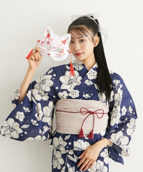 Jolie et Jolie(ジョリーエジョリー)の「【浴衣】古典柄綿麻ゆかた5点セット(ゆかた+へこ帯+下駄+帯どめ+腰ひも)(浴衣・レディース・ブルー系/ネイビー系/レッド系/ホワイト系・FREE)」の5枚目の写真