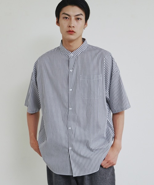 Magine（マージン）の「【SELECT】IR:ビッグサイズバンドカラーシャツS/S（シャツ/ブラウス・メンズ・サックスブルー/ブラック/ホワイト×ブルー/グレイッシュベージュ/ホワイト/グリーン/ブラック×ホワイト/グリーン系/サックスブルー系/イエロー/ラベンダー・M/L/XL）」の5枚目の写真