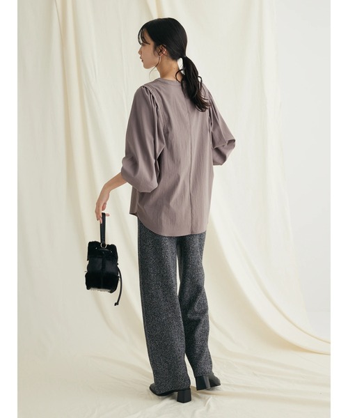 CRAFT STANDARD BOUTIQUE(クラフトスタンダードブティック)の「レーヨンデシンドルマンブラウス(シャツ/ブラウス・レディース・モカ/オフホワイト/ブラック・FREE)」の4枚目の写真