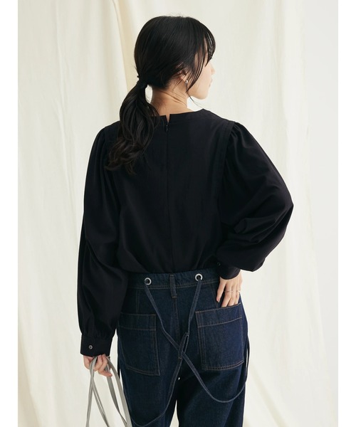 CRAFT STANDARD BOUTIQUE(クラフトスタンダードブティック)の「レーヨンデシンドルマンブラウス(シャツ/ブラウス・レディース・モカ/オフホワイト/ブラック・FREE)」の11枚目の写真