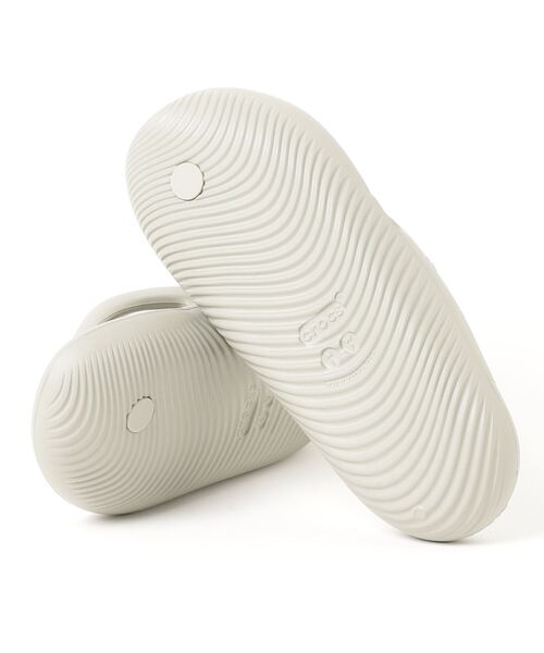 crocs（クロックス）の「クロックス crocs Mellow Recovery Flip_メロウ リカバリー フリップ（サンダル・メンズ・ライトグレー・23.0cm/24.0cm/25.0cm/26.0cm/27.0cm/28.0cm）」の3枚目の写真