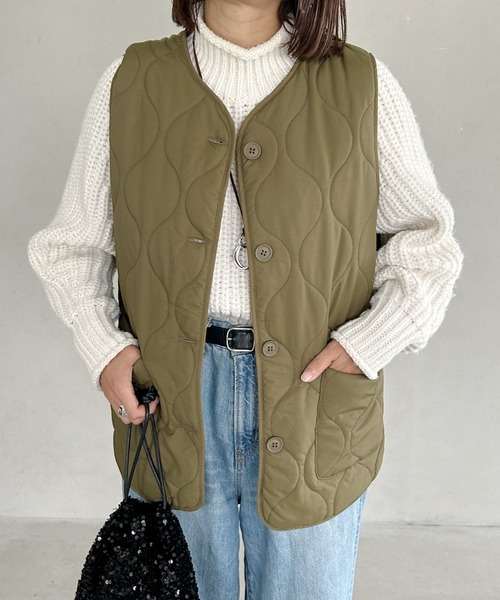 MYMOOD.（マイムード）の「キルティングパディングベスト（ダウンベスト・レディース・ベージュ/アイボリー/カーキ/ブラック・FREE）」の4枚目の写真