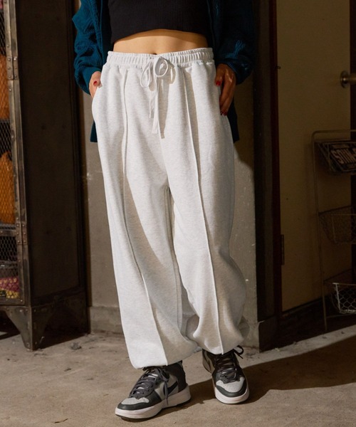 PBLIM（ページボーイリム）の「PBLIM/ピンタックスウェットパンツ（スウェットパンツ・レディース・グレー/ネイビー・LARGE/MEDIUM）」の6枚目の写真