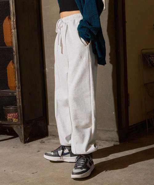 PBLIM（ページボーイリム）の「PBLIM/ピンタックスウェットパンツ（スウェットパンツ・レディース・グレー/ネイビー・LARGE/MEDIUM）」の8枚目の写真