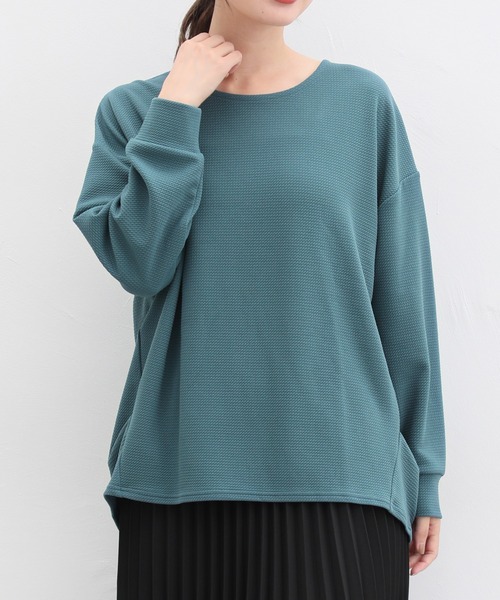 Honeys(ハニーズ)の「ジャカードチュニックトップス(Tシャツ/カットソー・レディース・グリーン/ブラック/ブルー/アイボリー/モカ・L/LL/M)」の4枚目の写真