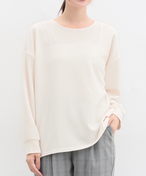 Honeys(ハニーズ)の「ジャカードチュニックトップス(Tシャツ/カットソー・レディース・グリーン/ブラック/ブルー/アイボリー/モカ・L/LL/M)」の2枚目の写真