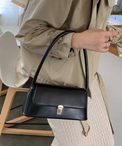 LADY LIKE（レディライク）の「横長ミニワンハンドルバッグ（ハンドバッグ・レディース・ベージュ/ブラック/ブラウン・F）」の2枚目の写真