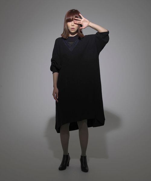 CAROLINA GLASER（カロリナ グレイサー）の「CAROLINA GLASER / オーバーレース ワンピース（ワンピース・レディース・ブラック/ピンク・ONE SIZE）」の13枚目の写真