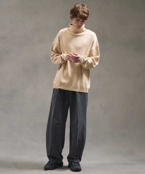セール】〈 ユニセックス〉オーバーサイズスタートルネックニット