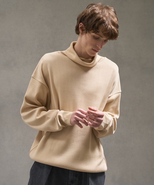 PUBLIC TOKYO（パブリックトウキョウ）の「〈 ユニセックス〉オーバーサイズスタートルネックニット（ニット/セーター・メンズ・オリーブ/ブラック/アイボリー/ライトブルーグレー・1/2）」の21枚目の写真