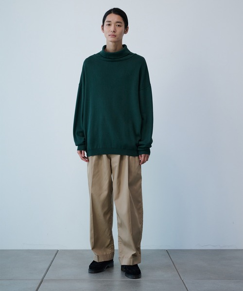 PUBLIC TOKYO（パブリックトウキョウ）の「〈 ユニセックス〉オーバーサイズスタートルネックニット（ニット/セーター・メンズ・オリーブ/ブラック/アイボリー/ライトブルーグレー・1/2）」の5枚目の写真