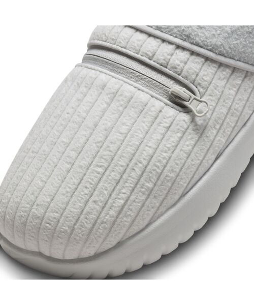 NIKE(ナイキ)の「ナイキ バロウ ウィメンズスリッパ / Nike Burrow Women's Slippers<22-29cm 展開>(スリッポン・レディース・ブラック/グレー系その他・27/24/25/23/29/22/26/28)」の16枚目の写真