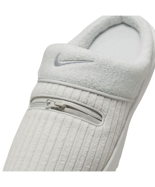 NIKE(ナイキ)の「ナイキ バロウ ウィメンズスリッパ / Nike Burrow Women's Slippers<22-29cm 展開>(スリッポン・レディース・ブラック/グレー系その他・27/24/25/23/29/22/26/28)」の17枚目の写真