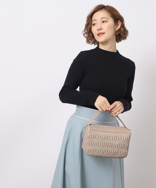 grove（グローブ）の「◆ギャザーワイドハンドル2WAYショルダー（ショルダーバッグ・レディース・ブラック/アイボリー/シルバー系その他/スミクロ/ライトグレー系7/レッド系1・00）」の4枚目の写真