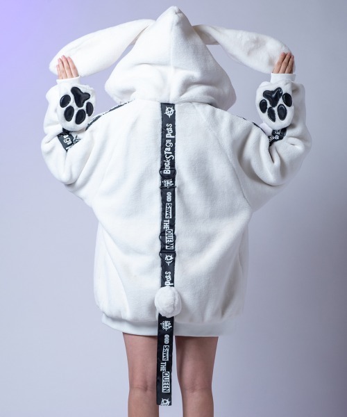 RABBIT PLUSH オーバーサイズ うさみみ ファーパーカー BACKSTAGE PASS（バックステージパス）の「RABBIT PLUSH