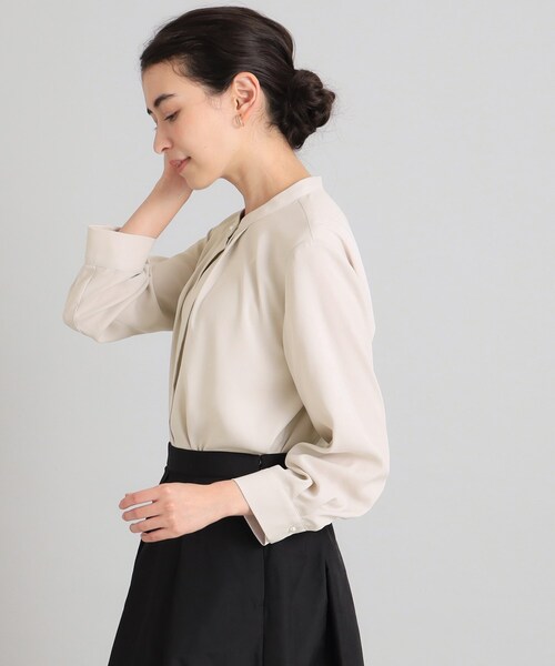 OPAQUE.CLIP（オペークドットクリップ）の「◆≪通勤・セレモニー対応≫ サテンタックブラウス【洗濯機洗い可】（シャツ/ブラウス・レディース・ナチュラル/ホワイト・38/36/42/40）」の13枚目の写真