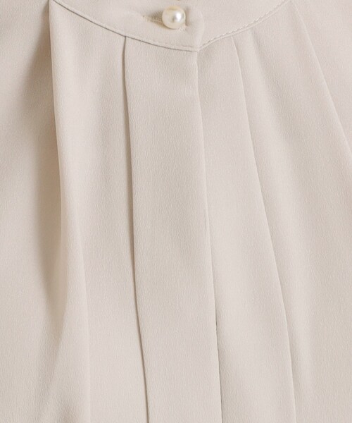 OPAQUE.CLIP（オペークドットクリップ）の「◆≪通勤・セレモニー対応≫ サテンタックブラウス【洗濯機洗い可】（シャツ/ブラウス・レディース・ナチュラル/ホワイト・38/36/42/40）」の15枚目の写真