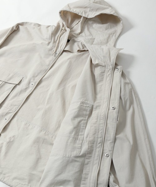 ZIP FIVE（ジップファイブ）の「【ZIP FIVE】 バルーンシルエット ビッグポケット テック コットン ナイロン マウンテンパーカー（マウンテンパーカー・レディース・ホワイト/ブラック/カーキ・MEDIUM/LARGE）」の9枚目の写真
